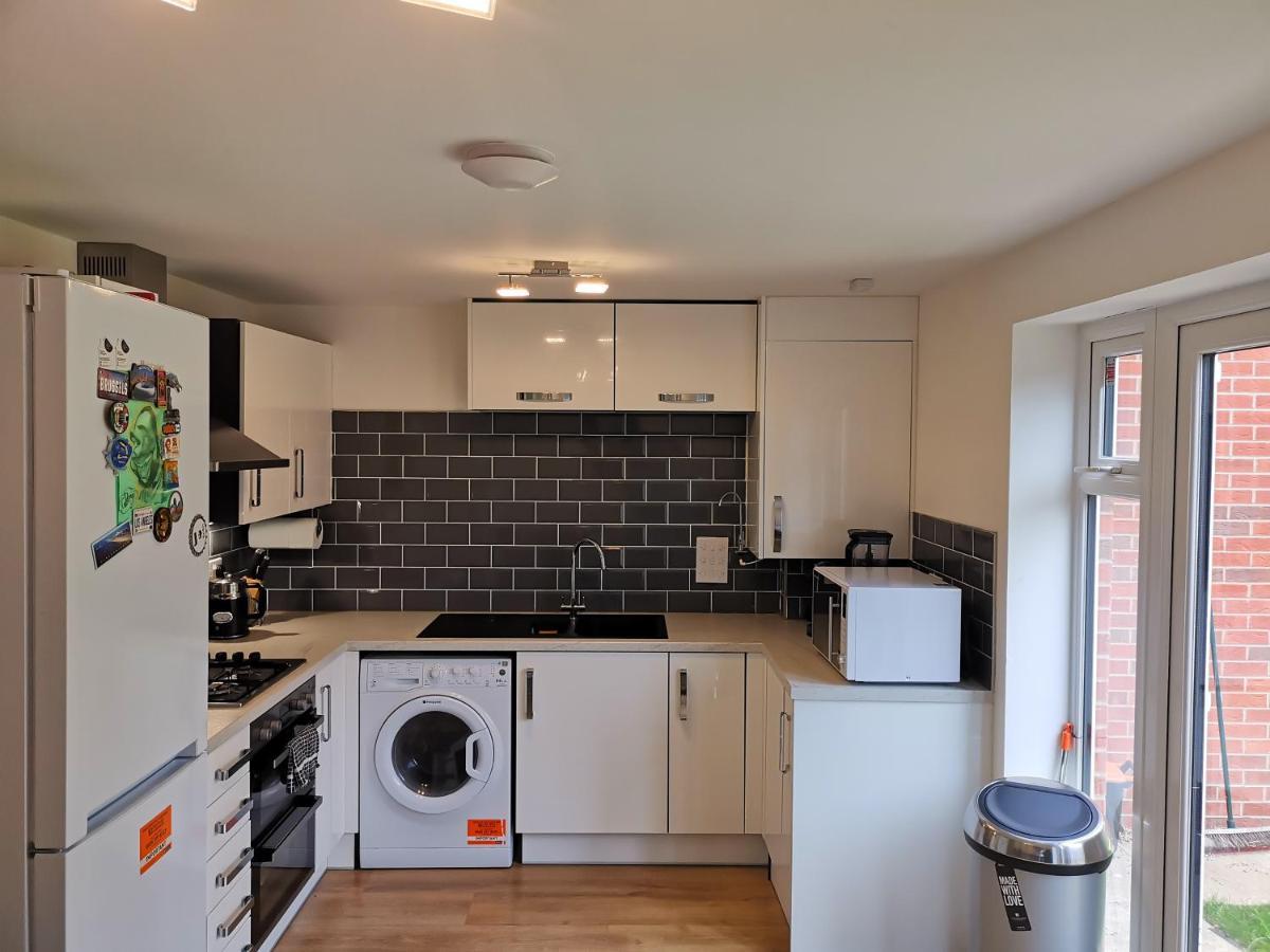 Langley Haven - 3 Bedroom House Casa de hóspedes Maidstone